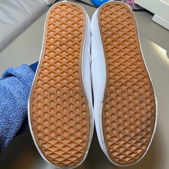 Vans Classic Slip-Ons Perforated Suede in Silver Cloud Women’s size 7.5 - Picture 6 of 6